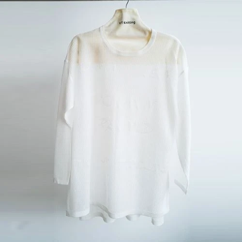 Witte wollen kabeltrui
